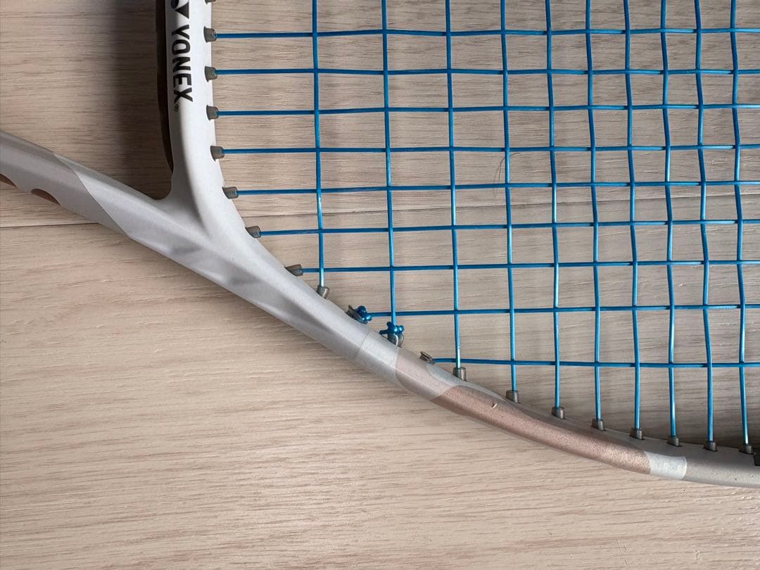 YONEX VCORE テニスラケット ホワイト