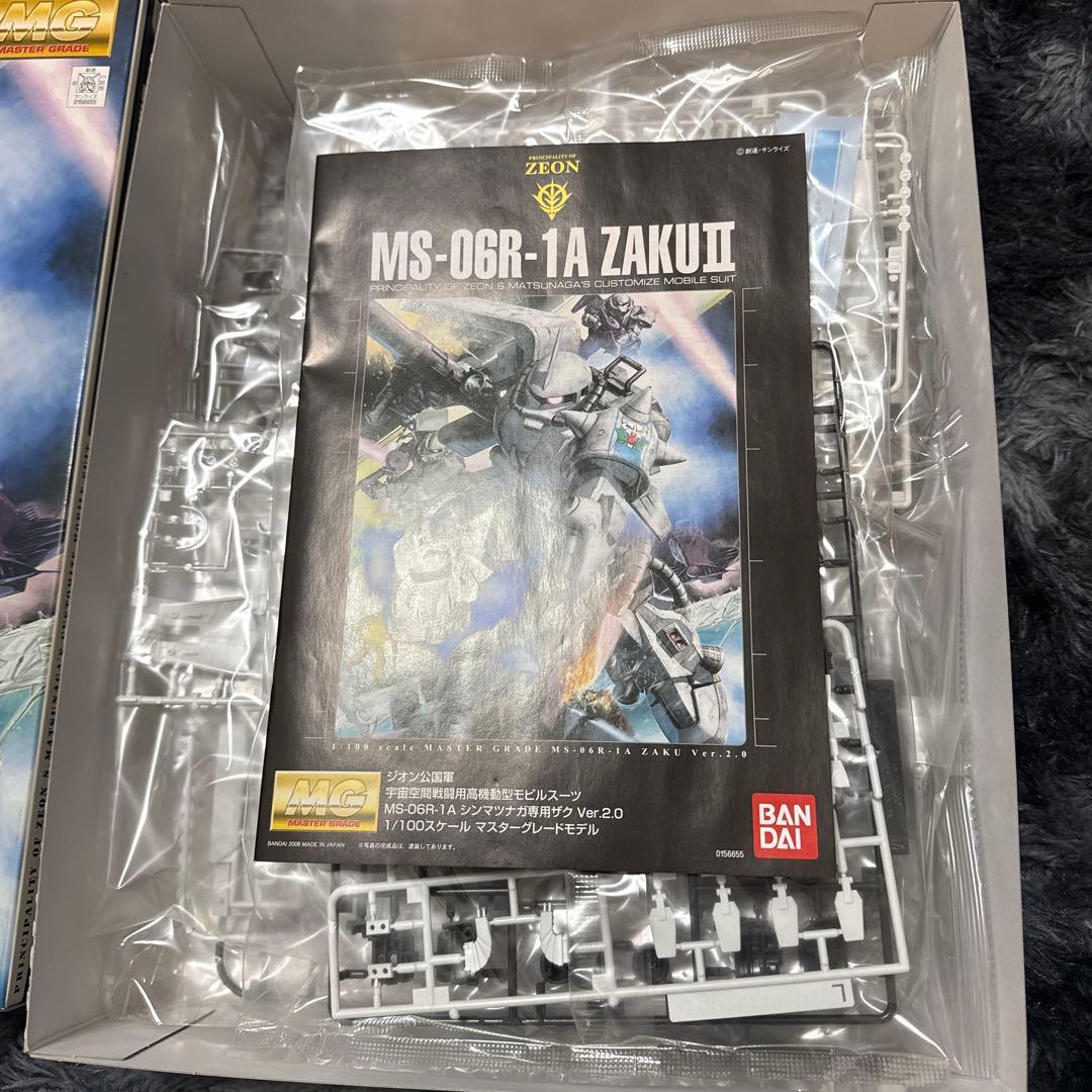 新品未使用ですBANDAI MG MS-06R-1A ZAKU II 1/100