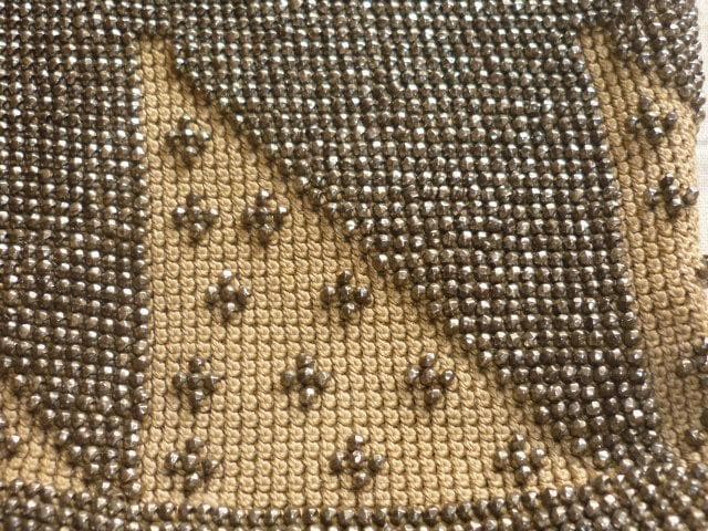 仏製 1750年頃 当時25万◆銀製ビーズとシルクで編み上げカバー 重量300ｇ