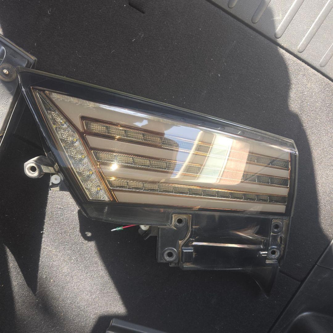 30ヴェルファイア後期　ヴァレンティテールランプ