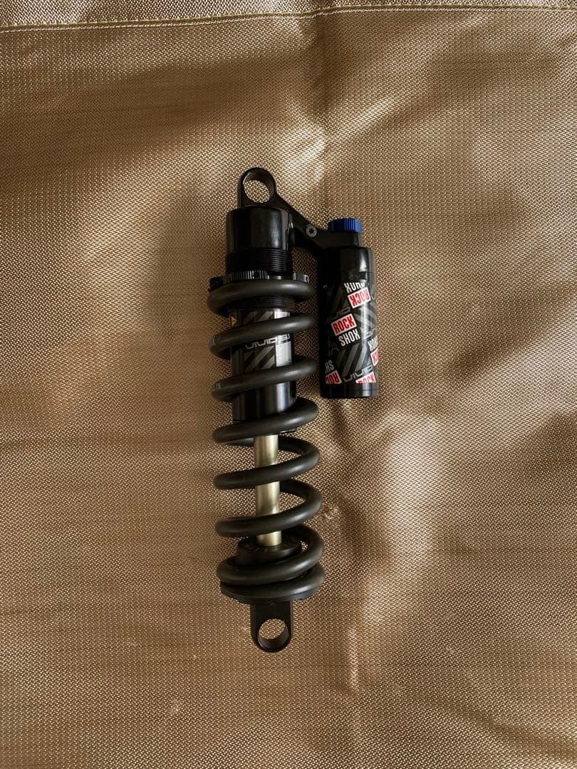 RACK SHOCK ViViD リアサスペンション