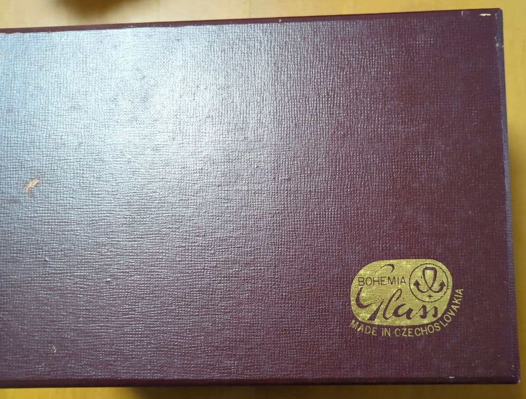 ⭐️超お得⭐️七色の虹★ボヘミア クリスタルガラス 豪華な花瓶★ハンドカット