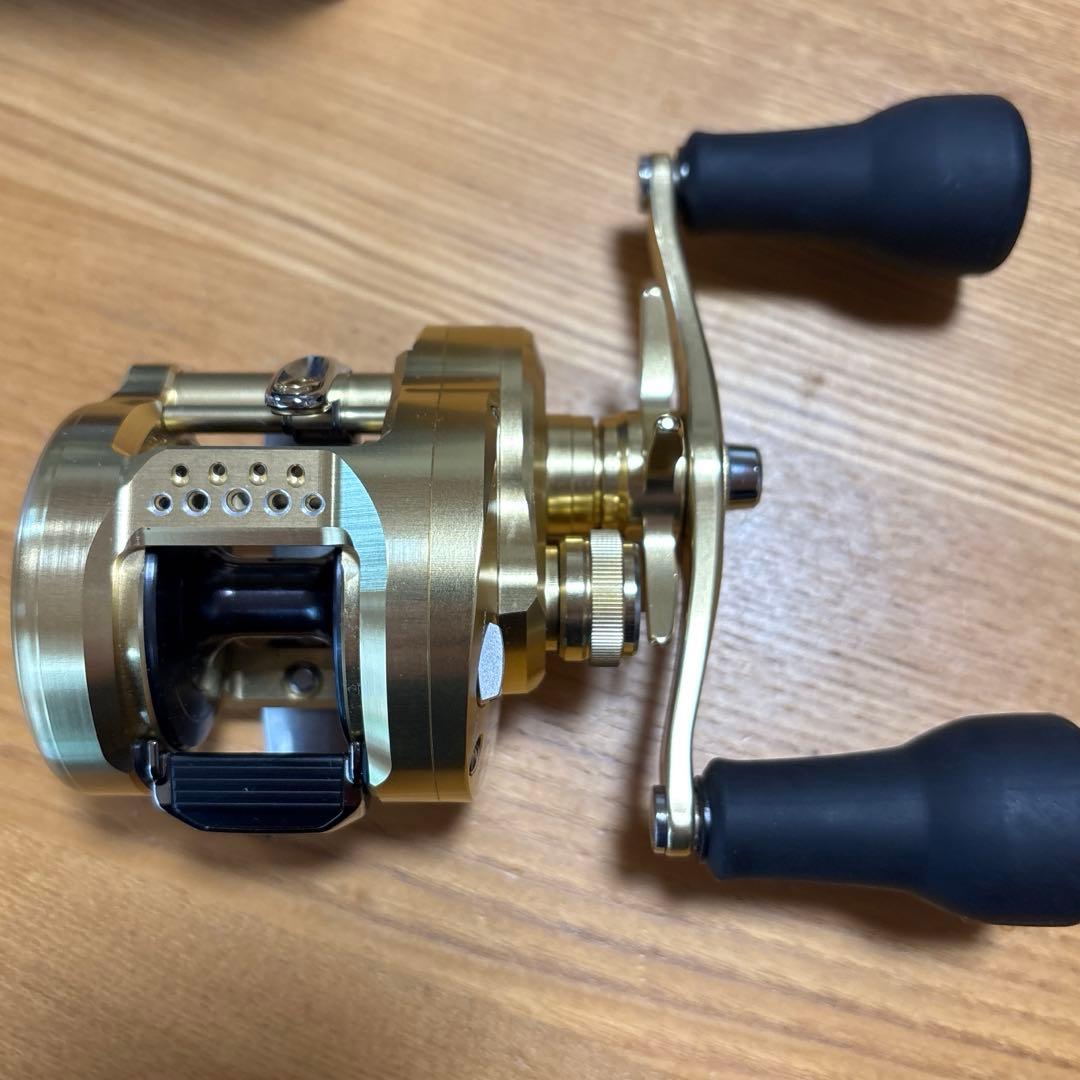 シマノ 23カルカッタコンクエストMD 300XGLH