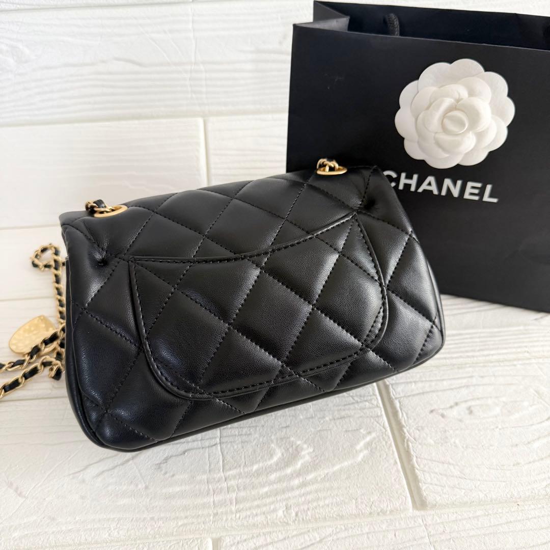 CHANEL ショルダーバッグ ハートチャーム ノベルティ