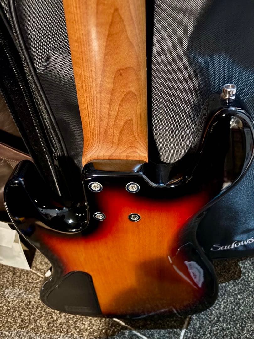 Sadowsky MX21 VJ5 Morado 5弦