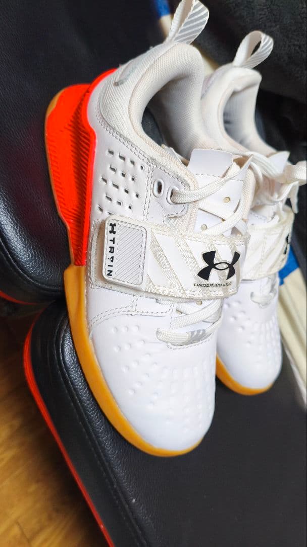 Under Armour HOVR Rise 2 ホワイト/オレンジ23.5cm