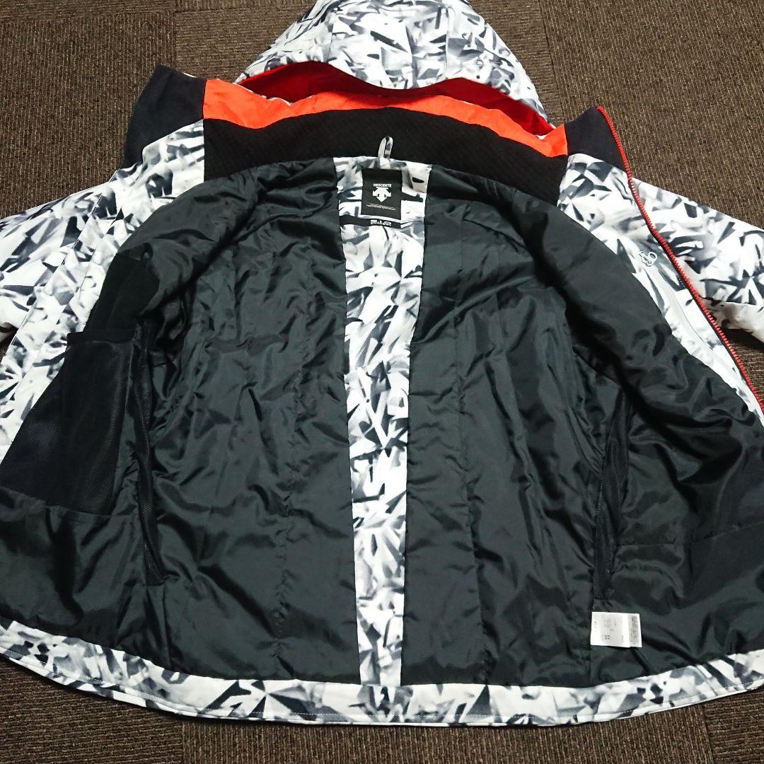 送料無料【DESCENTE】ホワイト総柄スキージャケット S