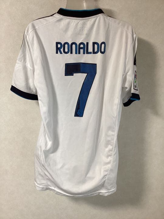 クリスティアーノ・ロナウドの署名入りユニフォーム