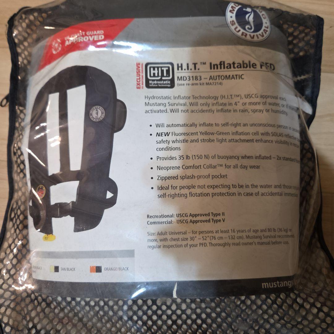 マスタングサバイバル ライフジャケット