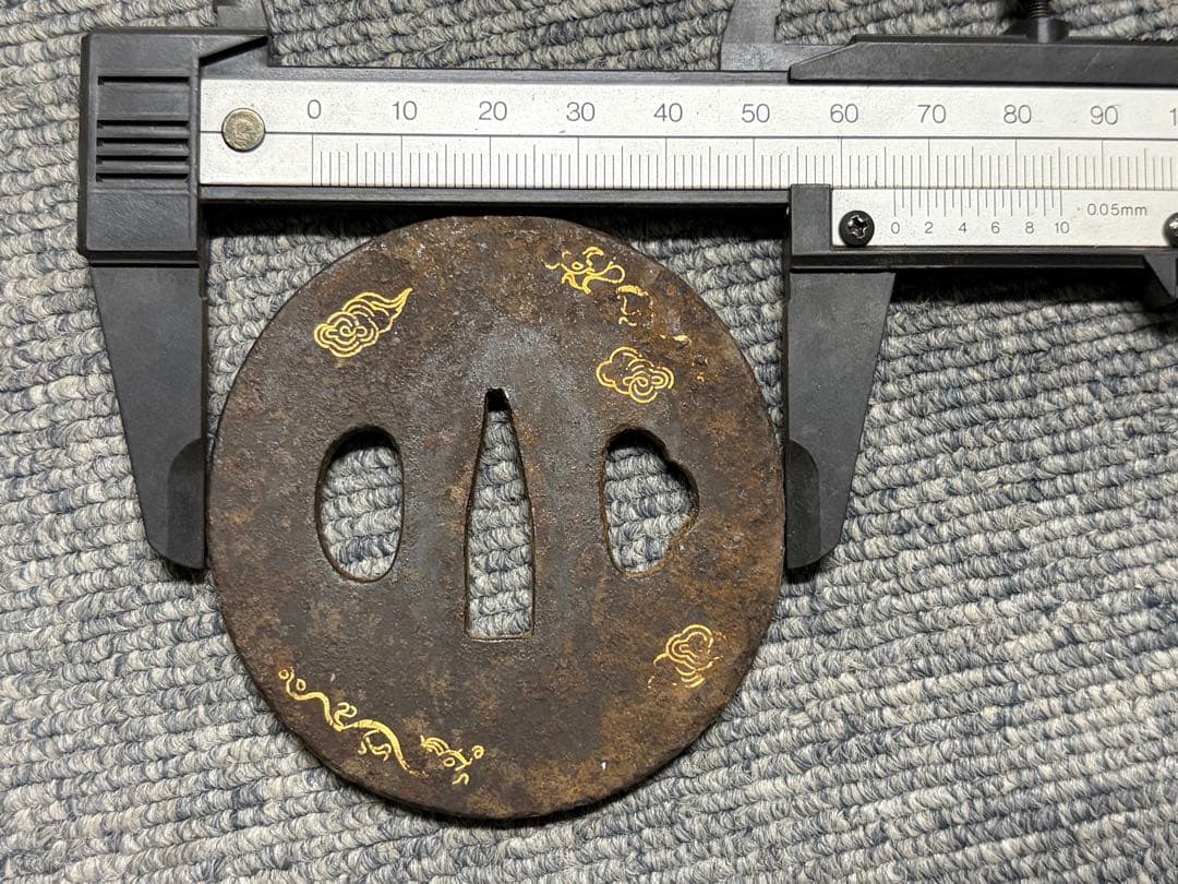 武具　刀　つば　鍔　模様あり