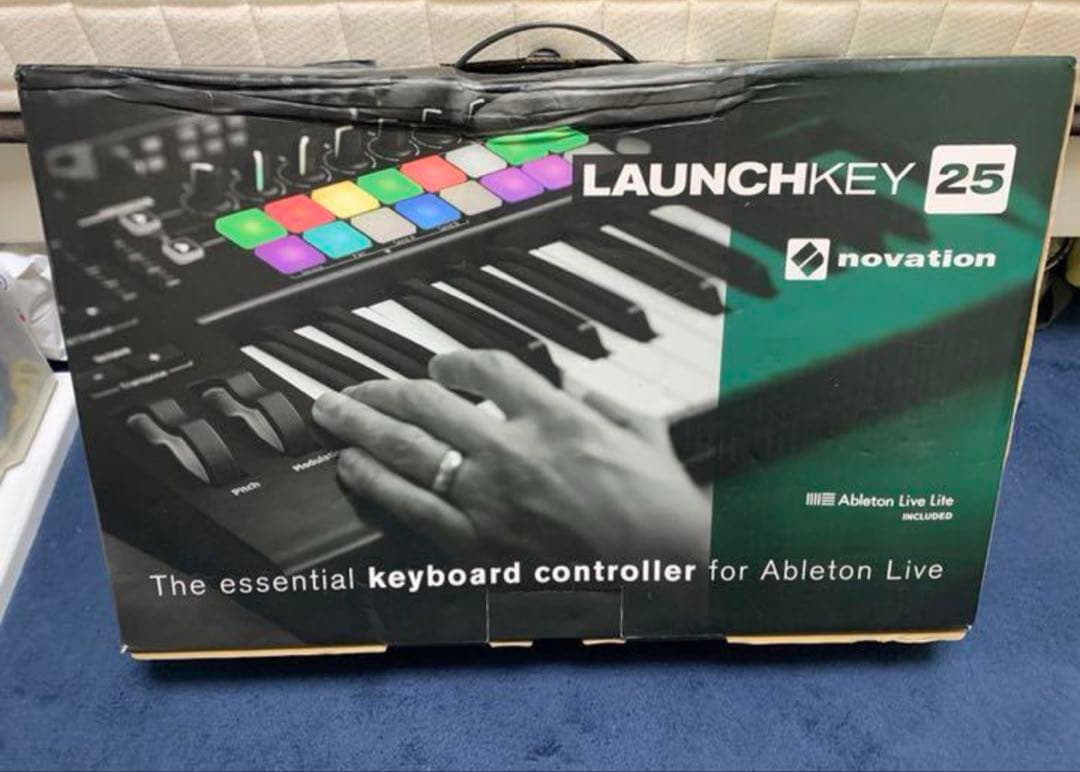 Novation Launchkey 25 MIDIキーボード
