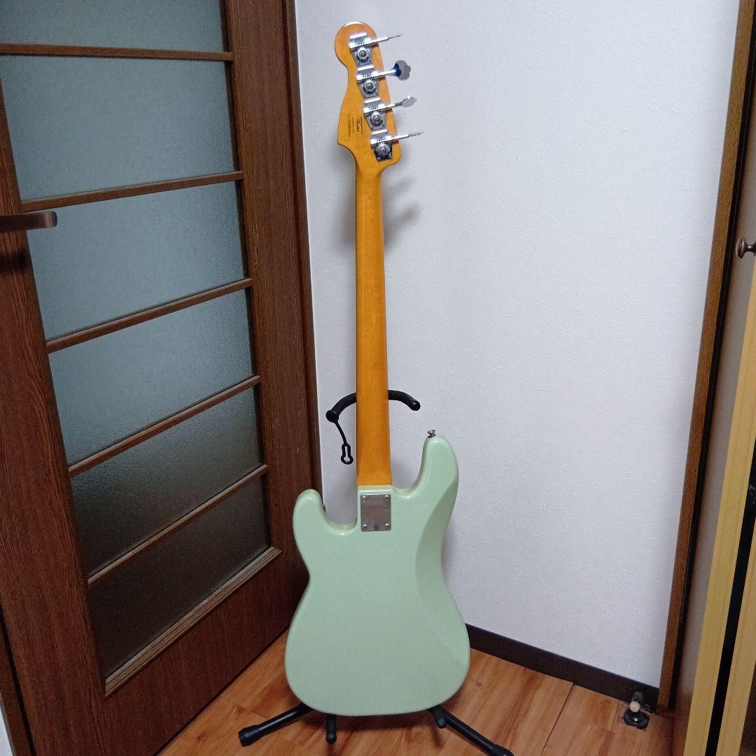 ベース Squier Classic Vibe 60's Precision Bass