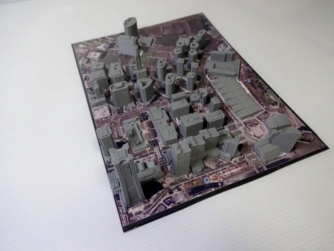 横浜みなとみらい　３D都市データを活用した都市模型　(透明ケース付)