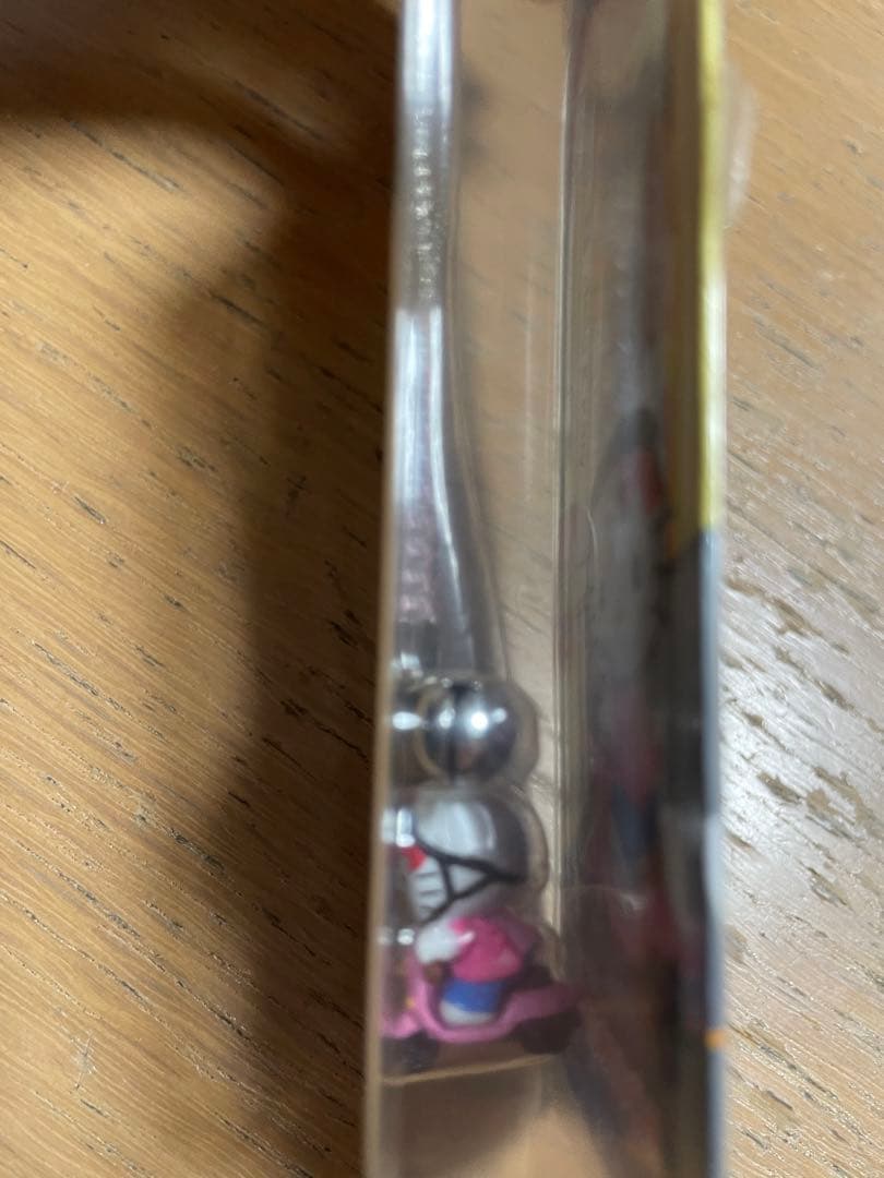 台湾名物 バイクに乗るキティちゃんの 根付けストラップ