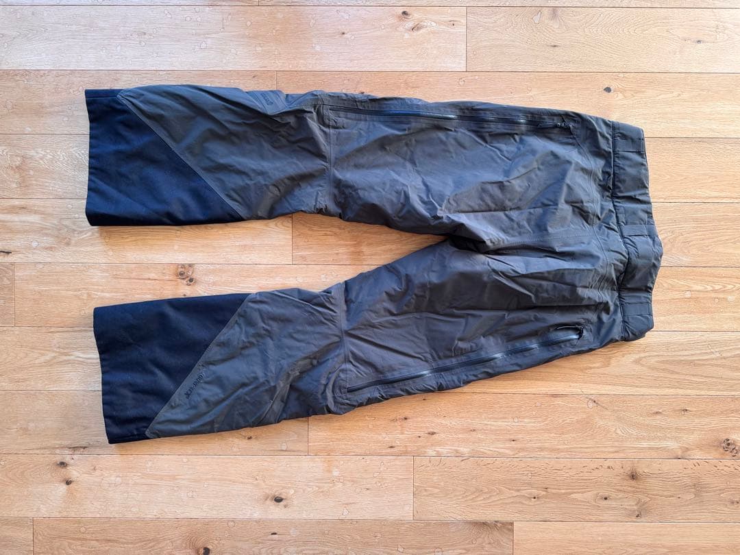 Peak Performance TETON 女性用パンツ　Sサイズ