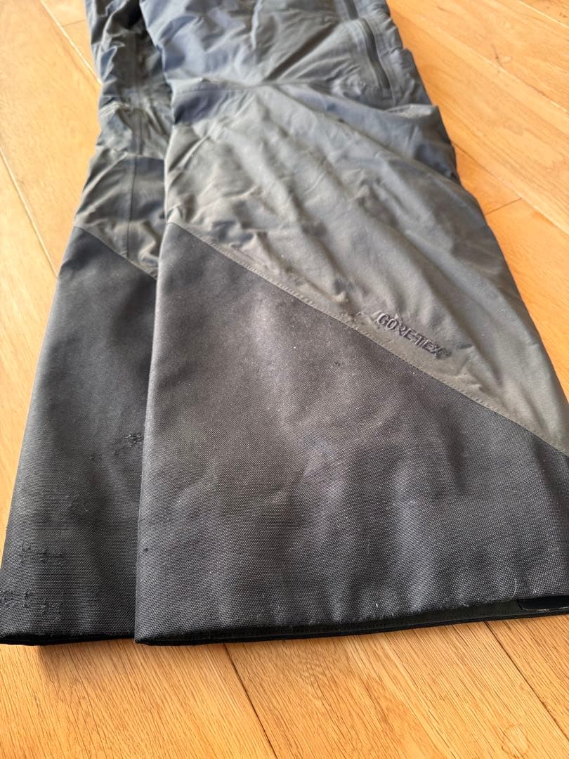 Peak Performance TETON 女性用パンツ　Sサイズ