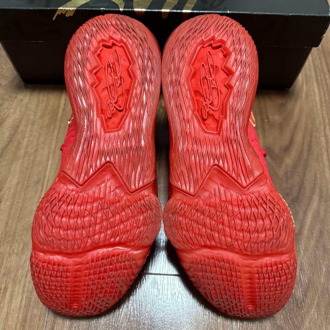 Nike LeBron 17 レッド シューズ
