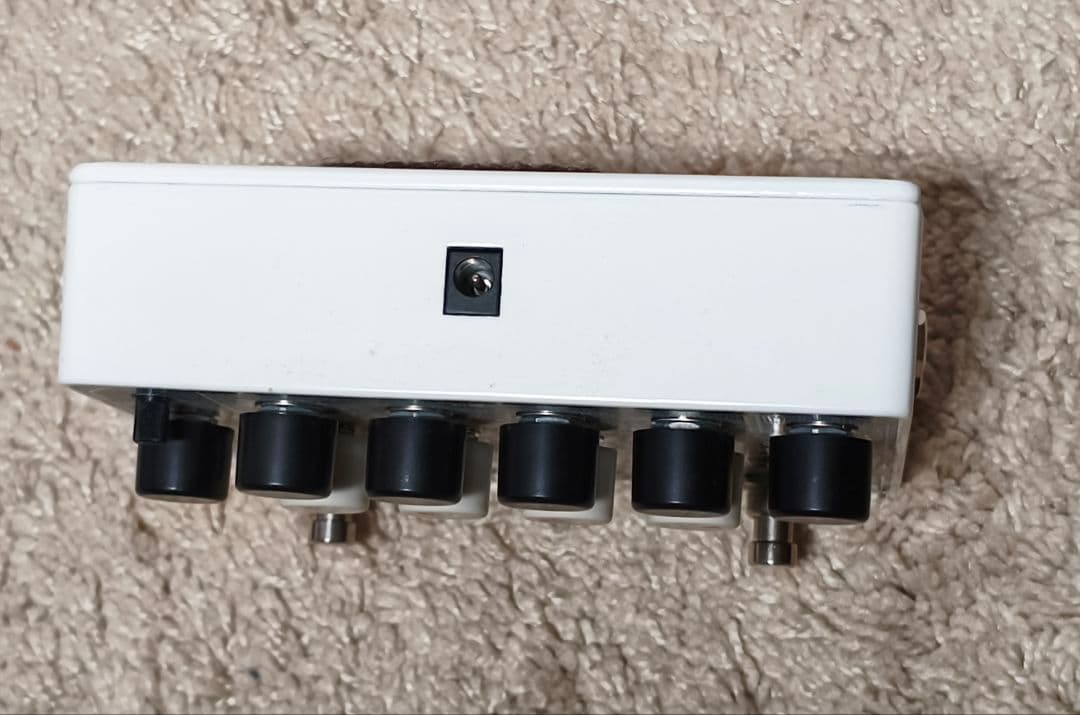 electro-harmonix BATTALION ベースプリアンプ