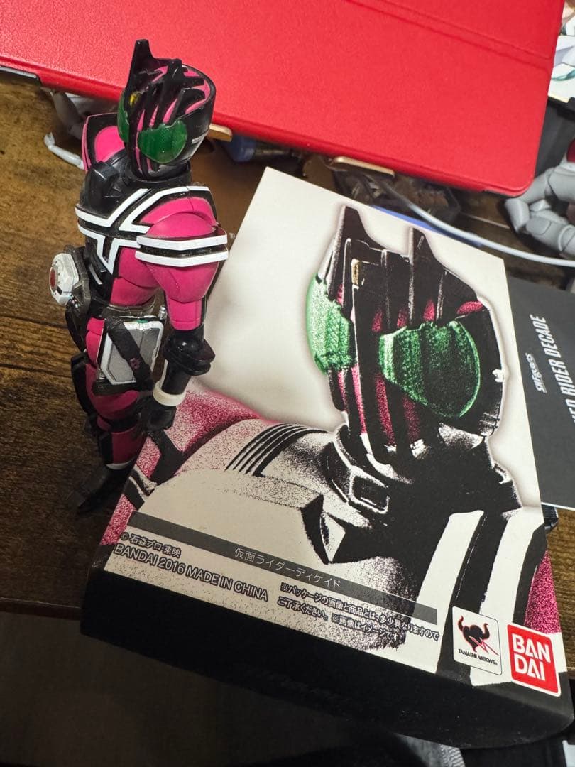 S.H.Figuarts 真骨彫　仮面ライダーディケイド