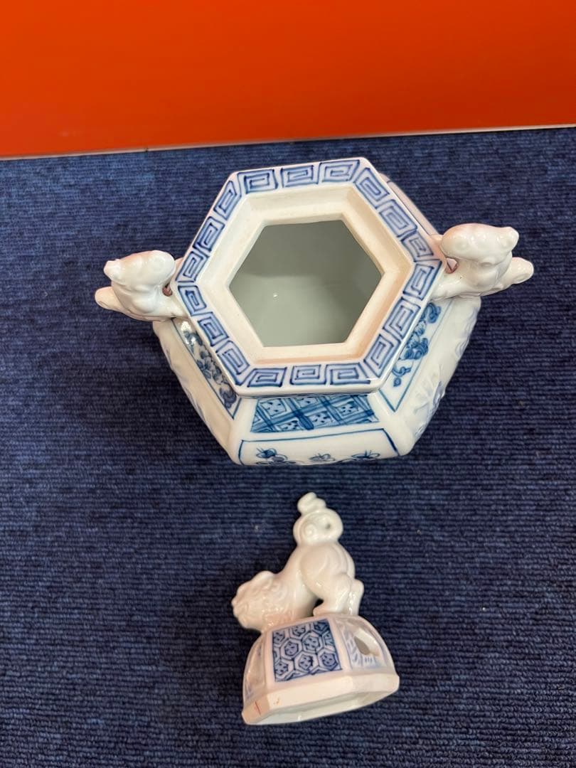 1212  鍋島焼　染付松竹梅　獅子香炉　未使用