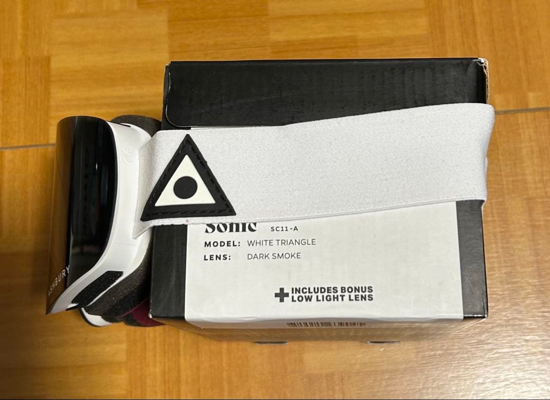 新品未使用ASHBURY SONIC WHITE TRIANGLEスペアレンズ付
