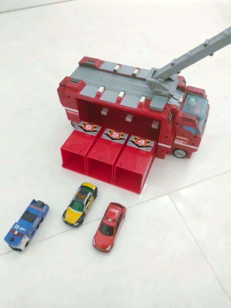 ☆★ハイパーレスキュー・ハイパーブルーポリス・トミカ・隊員・犬★☆ 価格交渉可