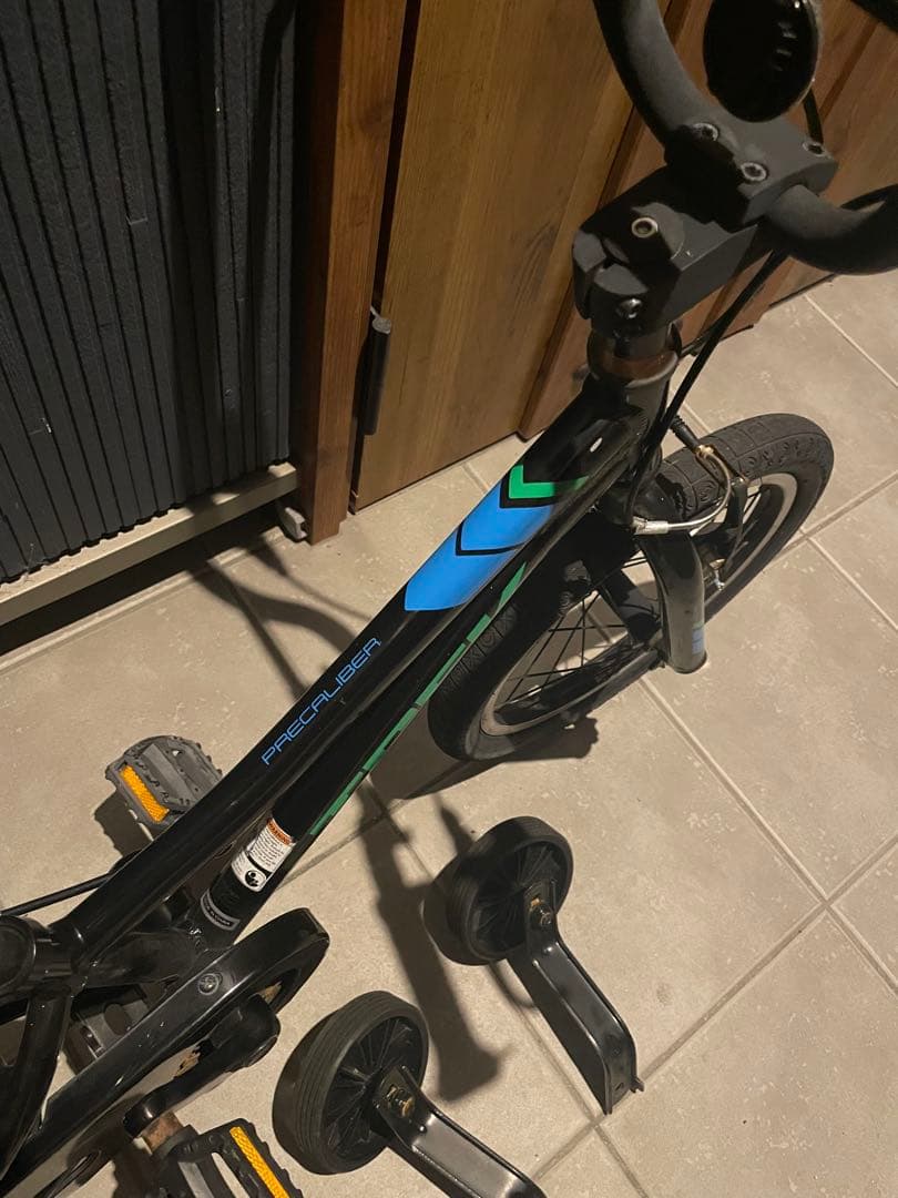 トレックTREK precaliber 16インチ【純正補助輪付】子供　自転車