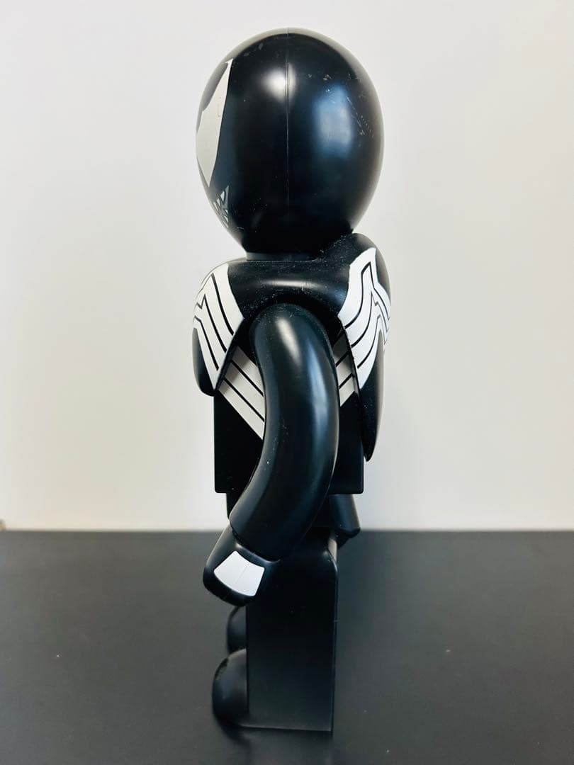 ヴェノム　キューブリック　400%フィギュアメディコムトイ　スパイダーマン　悪役