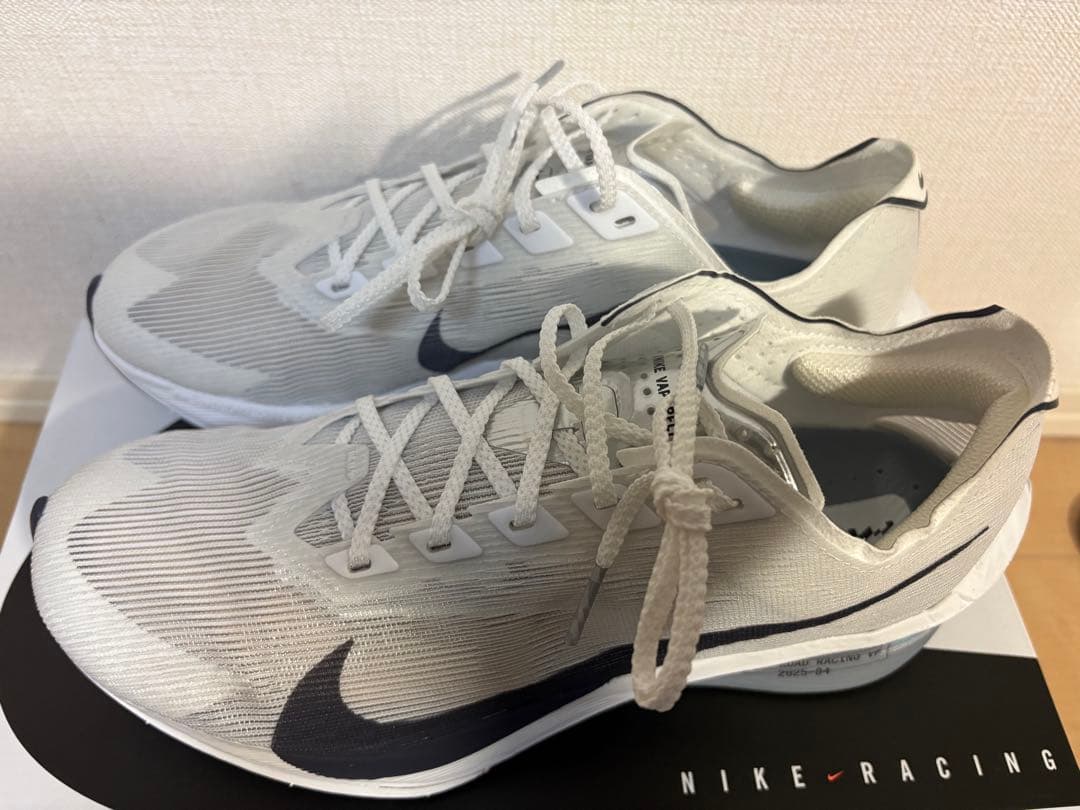 【新品未使用品】ヴェイパーフライ4 25.5