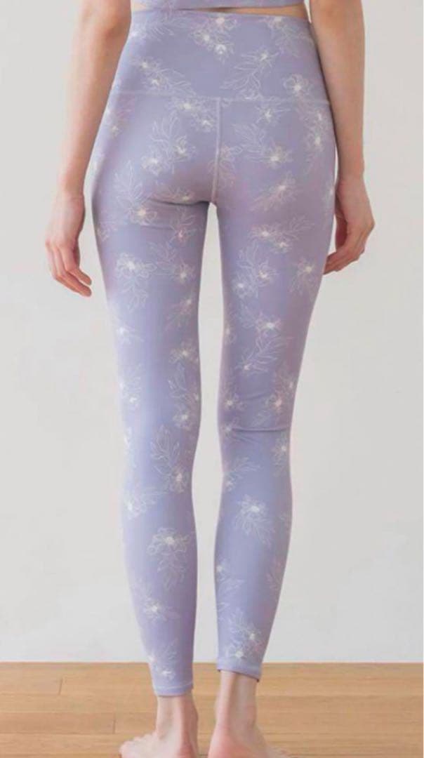 【新品タグ付き】 【SUKALA】フラワープリントヨガレギンス　Ｌサイズ