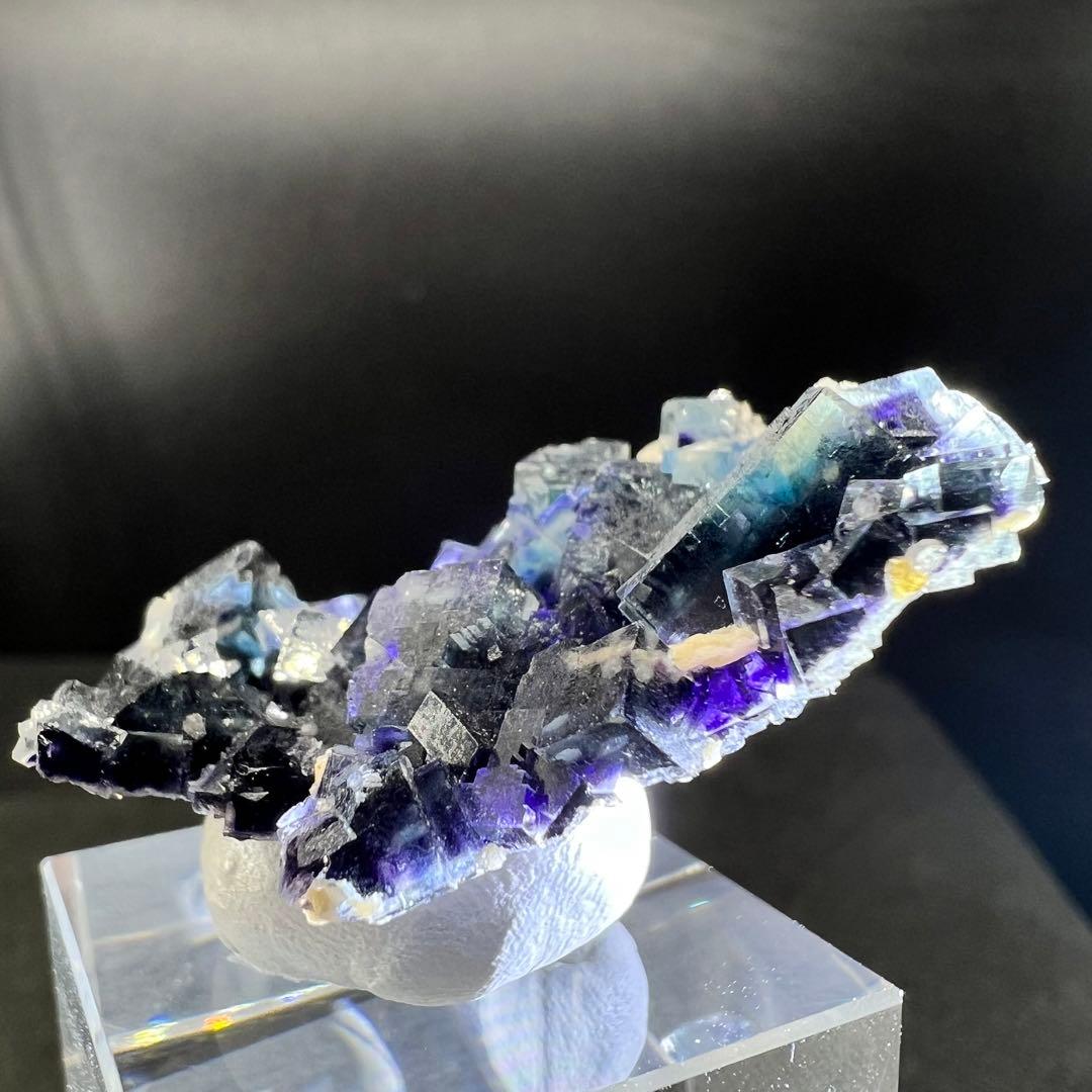 内モンゴル産　プレート型　パープルゾーニング　ライトブルーフローライト