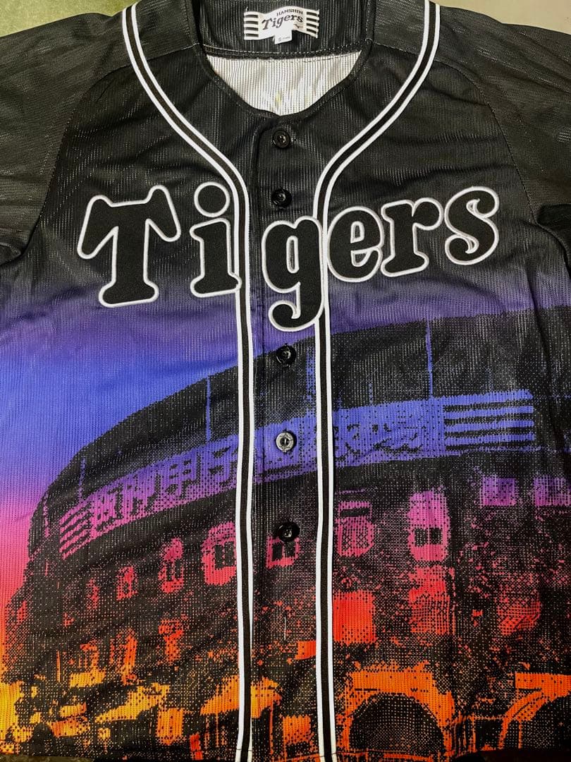 【レア】阪神タイガース デザインジャージ 甲子園 花火 1000枚限定 サイズS