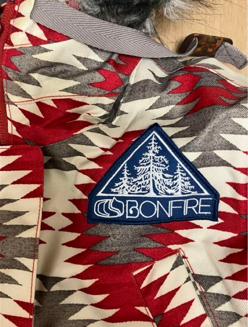 川口春奈着用　ボンファイア　スノーウェア