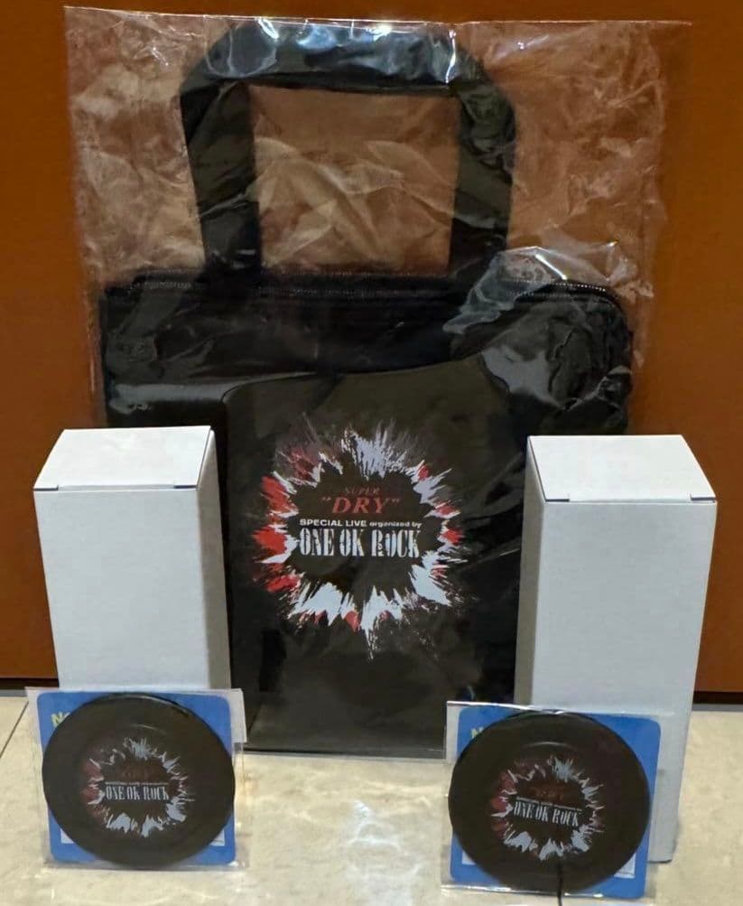 ONE OK ROCK&スーパードライ コラボグッズ限定品