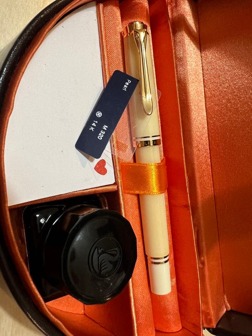 筆記具 Pelikan Souveran M320 Pearl White