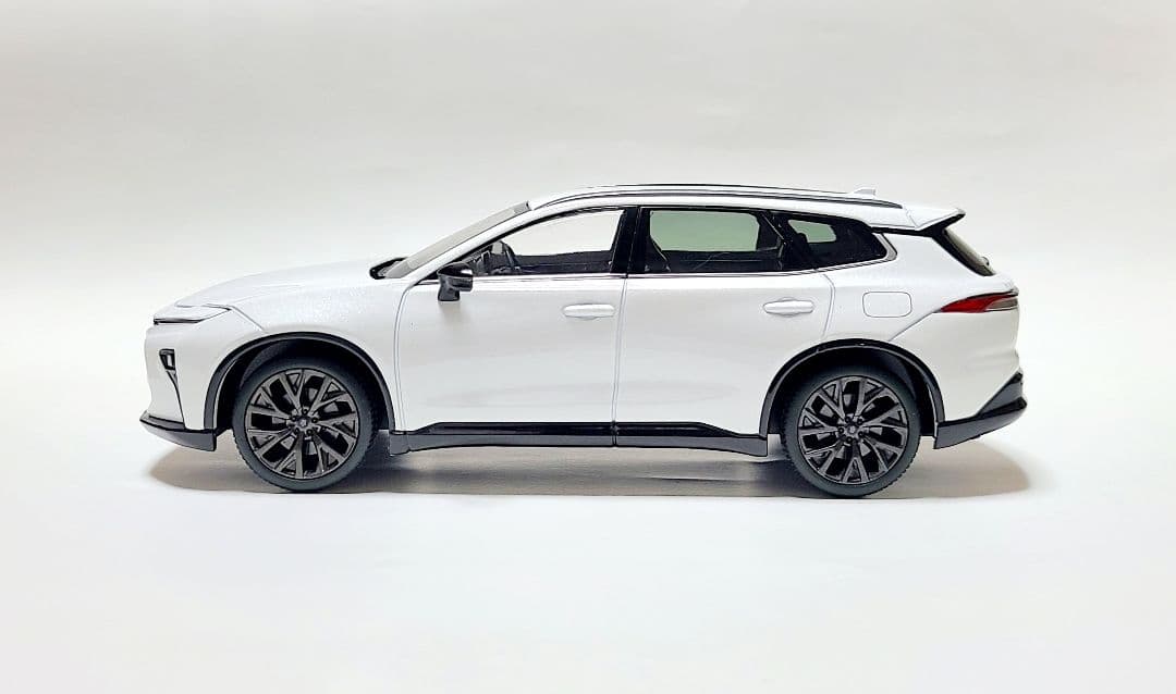 トヨタ クラウンエステート カラーサンプル