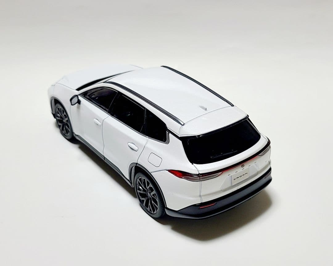 トヨタ クラウンエステート カラーサンプル