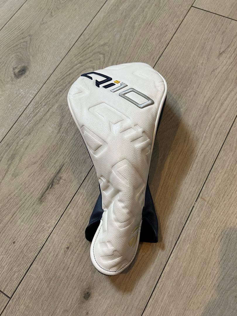 Qi10ドライバー9.0度　カスタムシャフト　ベンタスTRレッド6S