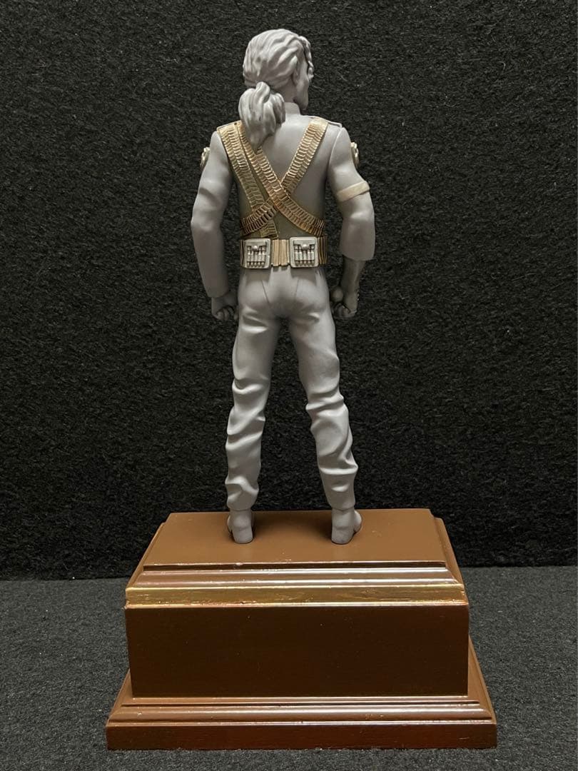 MICHAEL JACKSON マイケル・ジャクソン フィギュア　木製台座付き