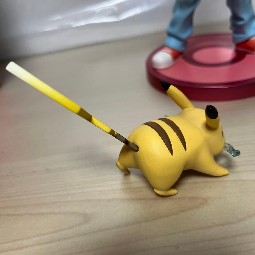 ARTFX J レッド with ピカチュウ　ポケモン　フィギュア　訳あり
