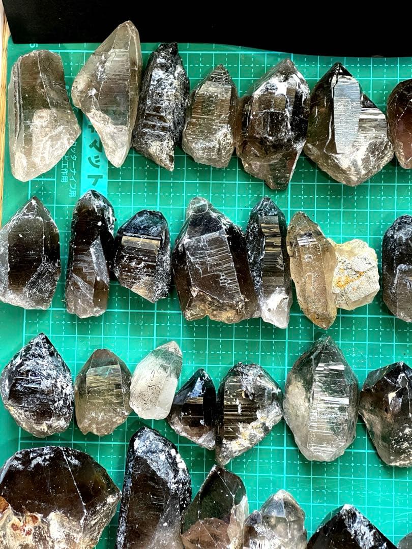 天然スモーキークォーツ・トルマリン　72　＋21点セットプリゼント・ベトナム産