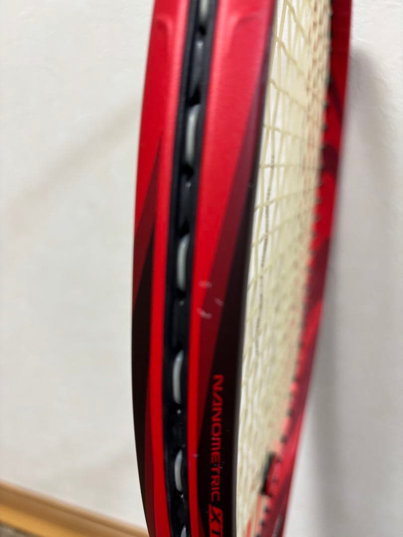 テニスラケット　YONEX VCORE 100 グリップ２