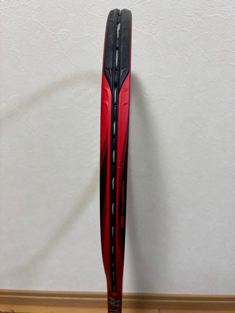 テニスラケット　YONEX VCORE 100 グリップ２