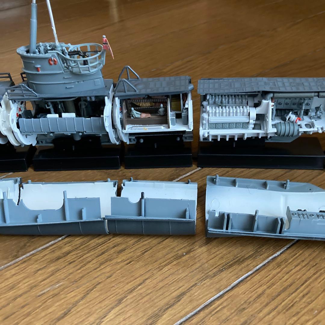 タルガ　高密度模型U-ボート迷彩モデル1/144潜水艦内部構造付き