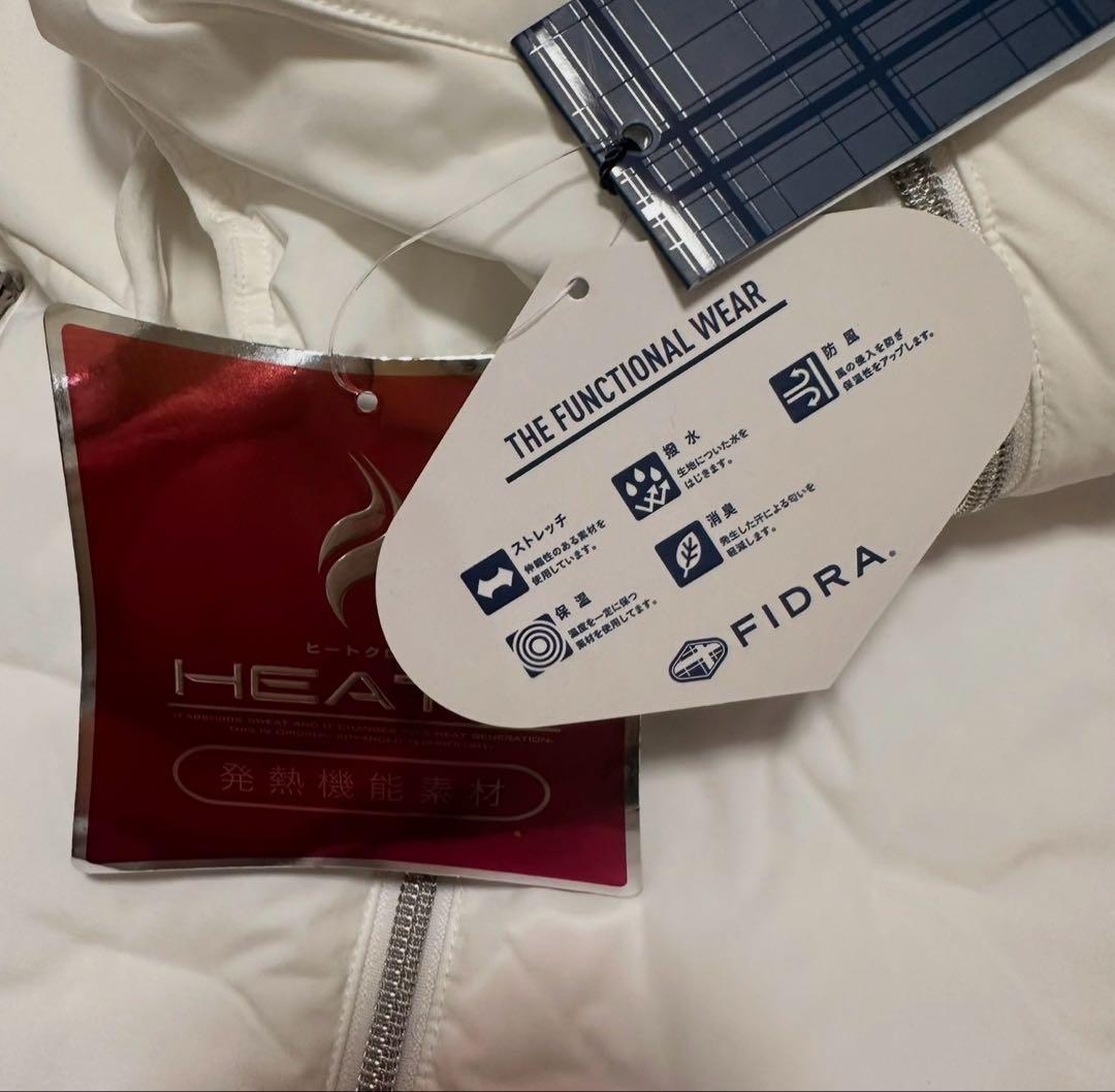 中綿　ベスト　ワンピース　ホワイト　秋冬　スカート　ゴルフウェア　フード付き