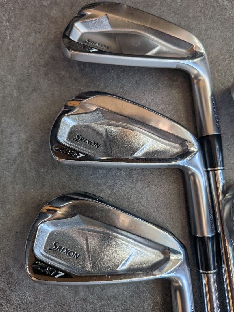 ●メーカーカスタム　美品●スリクソンZXi7 DGS-200 5本（6-P）