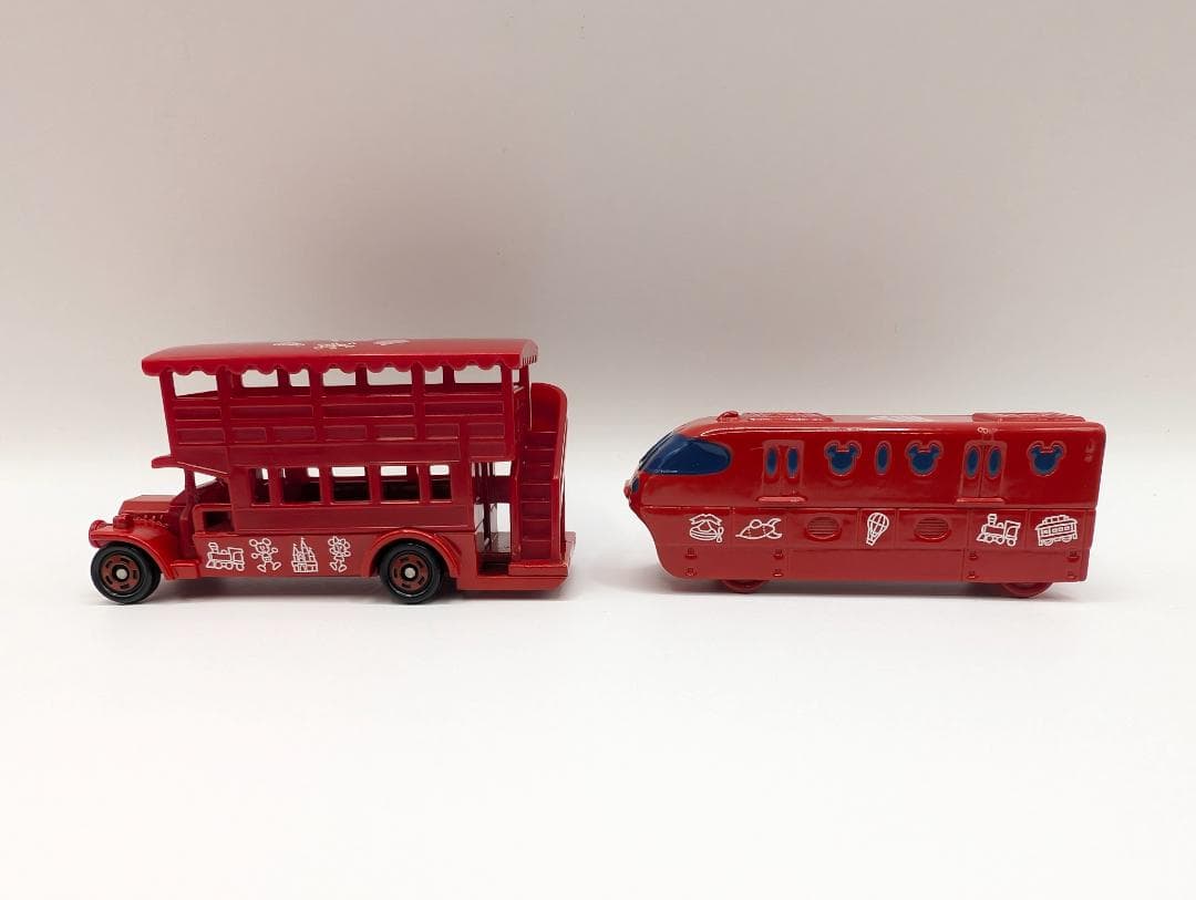 最終値下　トミカ　ディズニー　トイ・ステーション　グランドオープン　レッドカラー