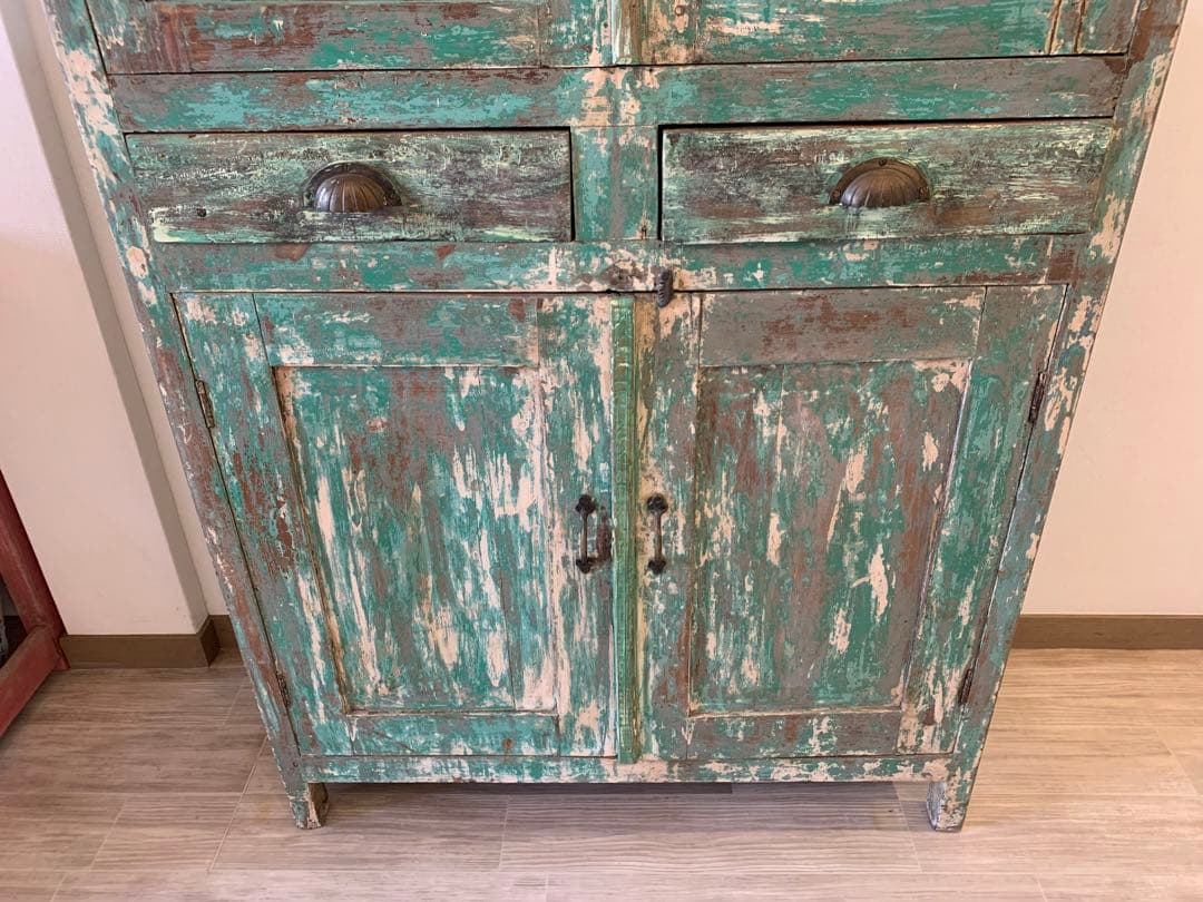 アンティークキャビネット 希少カラー　グリーンペイント　年代物　ビンテージ家具