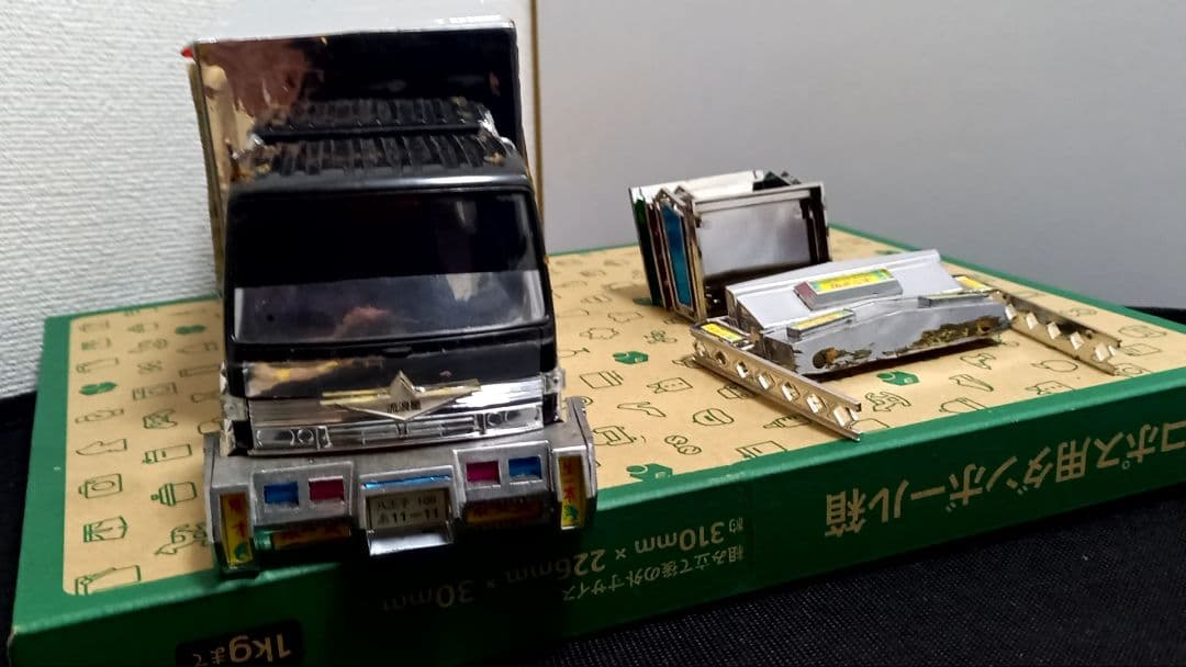 【kanto2020さま専用】デコトラ　ジャンク品、パーツ・ステッカー詰め合わせ