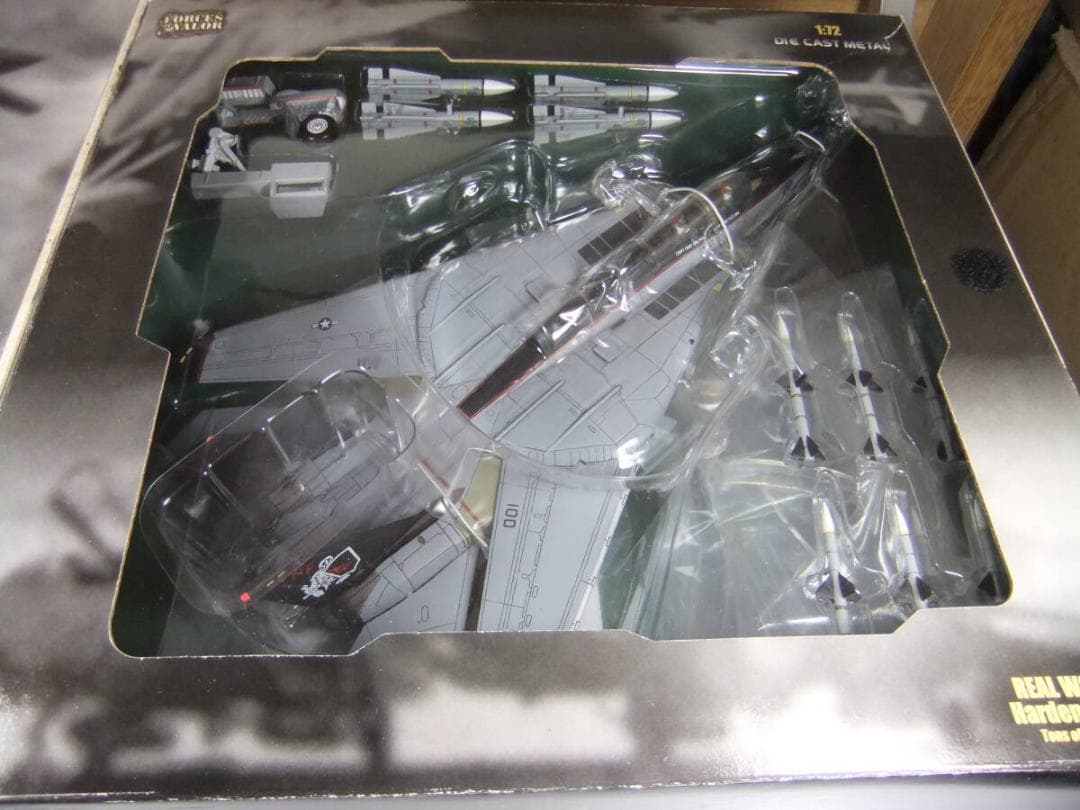 ユニマックス 1/72 F-14A トムキャット VF-154 ブラックナイツ